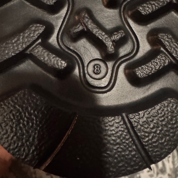 New Bearpaw Black Suede Boots with Faux Fur size 8 - Picture 9 of 10